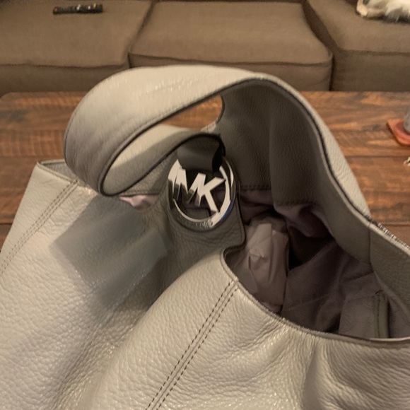 Michael Kors Large Gray Hobo with Wallet - Picture 2 of 6